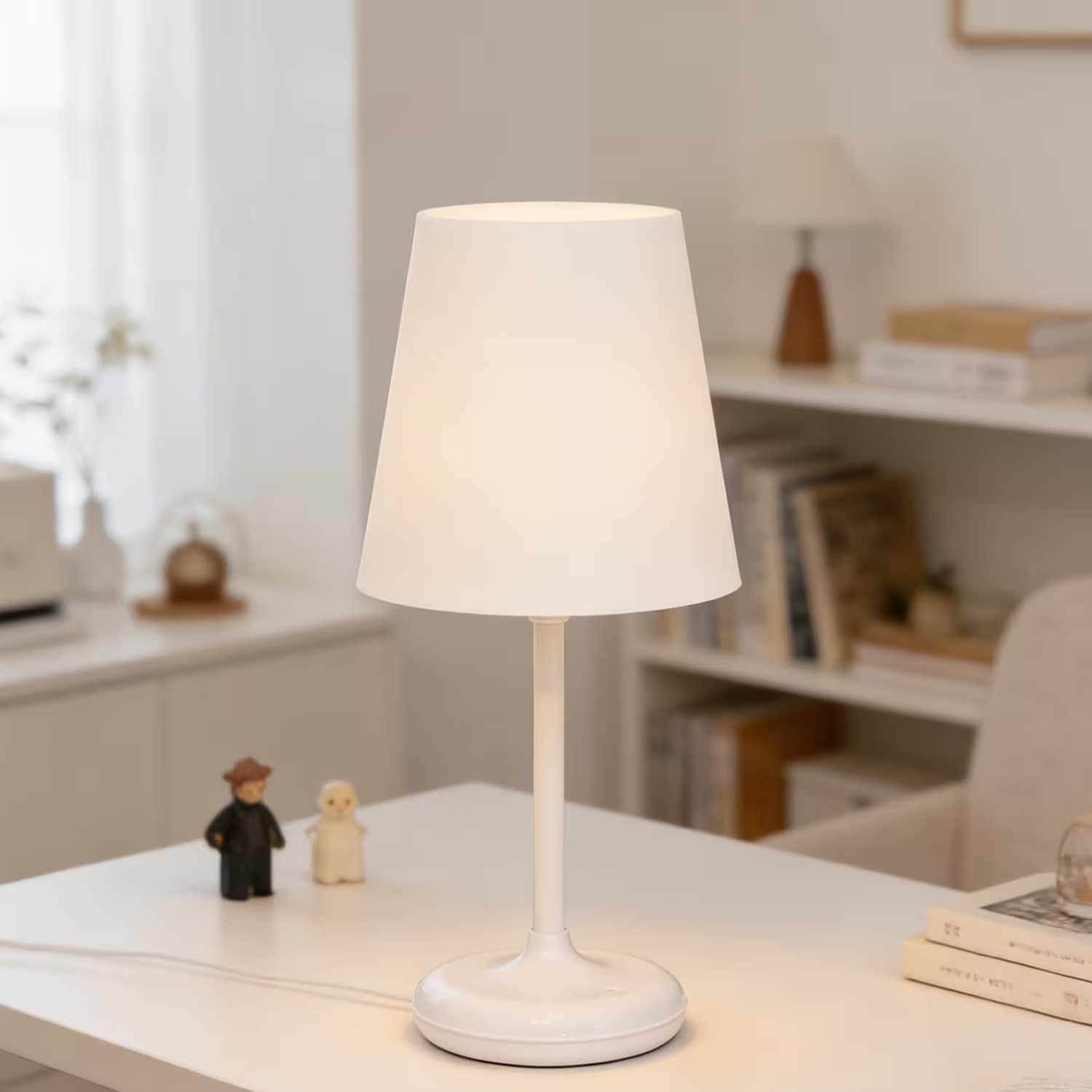 Touch Controlled Dimmable Table Lamp, Remote Operated Gentle LED Lighting For Bedrooms And Workspace Ambiance