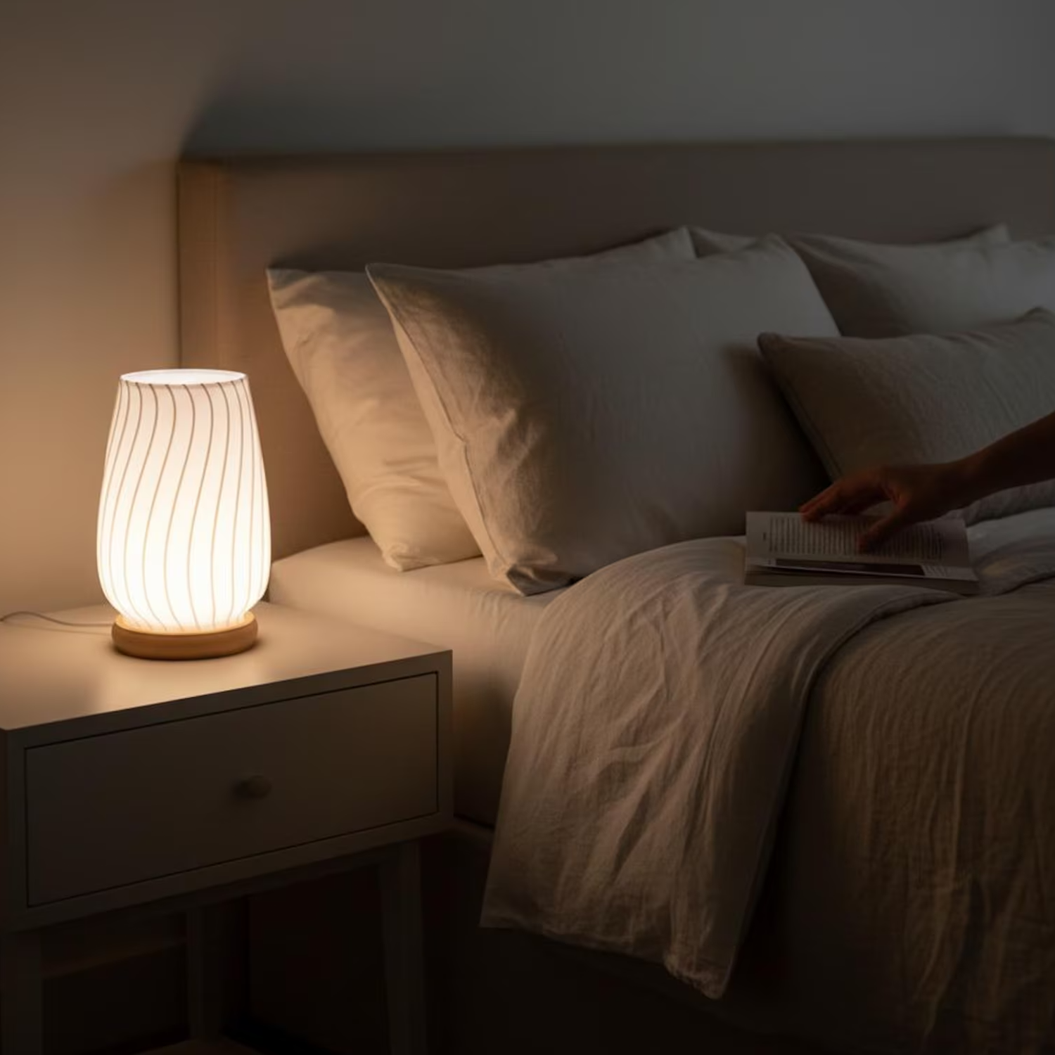 Curved Line Shade Accent Table Lamp, Warm Ambient Bedside Lighting For Relaxed Living Space Decoration